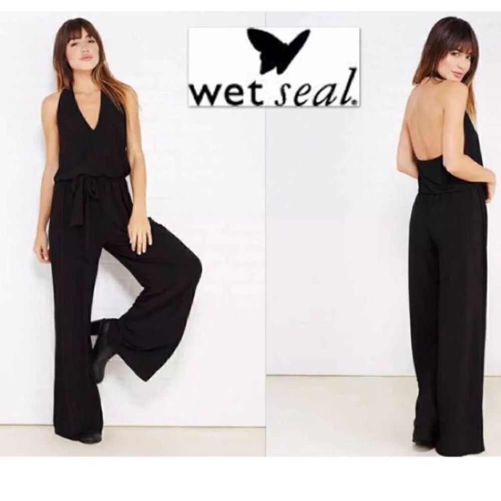 NWT CONTEMPO Black Halter Flare Wide Leg Jumpsuit